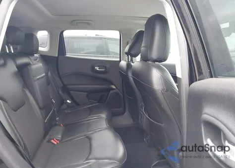 2018 Jeep Compass Latitude 4X4 из США, поврежденный, VIN 3C4NJDBB0JT100936